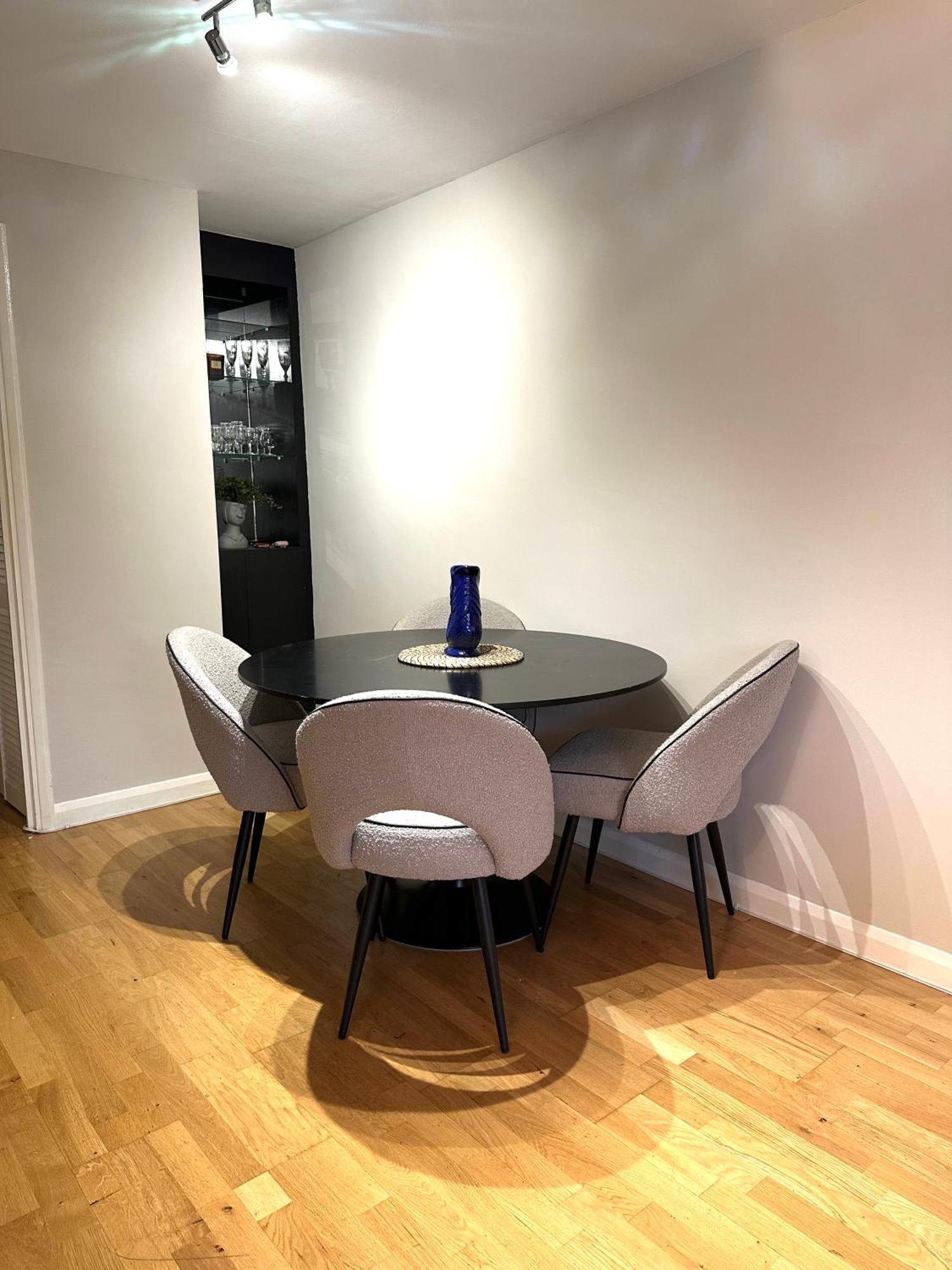 W9 Gem Stylish 2 Bed Flat * Londres